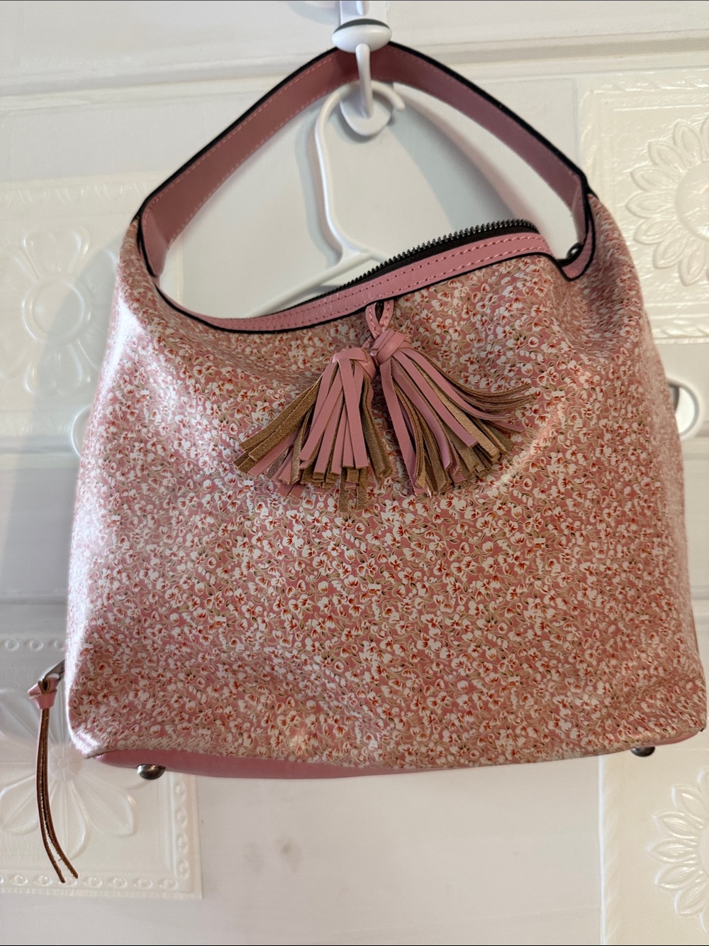 Patricia Nash purse. Some wear in the bottom but the rest is in great shape.